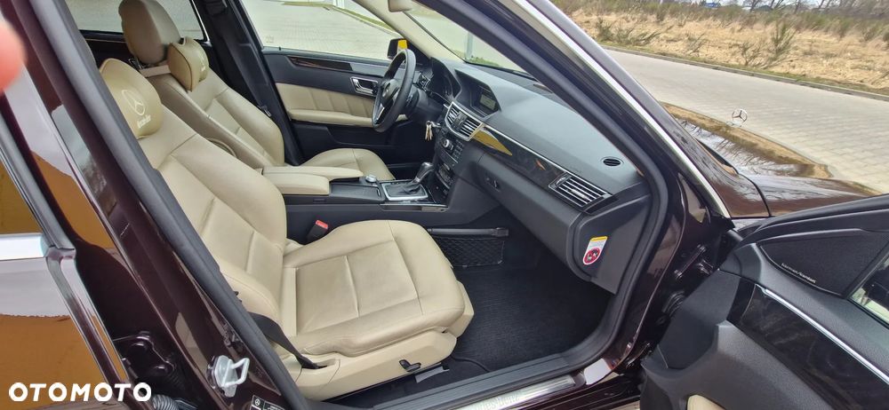 Mercedes-Benz Klasa E 220 CDI Automatik Avantgarde - 28