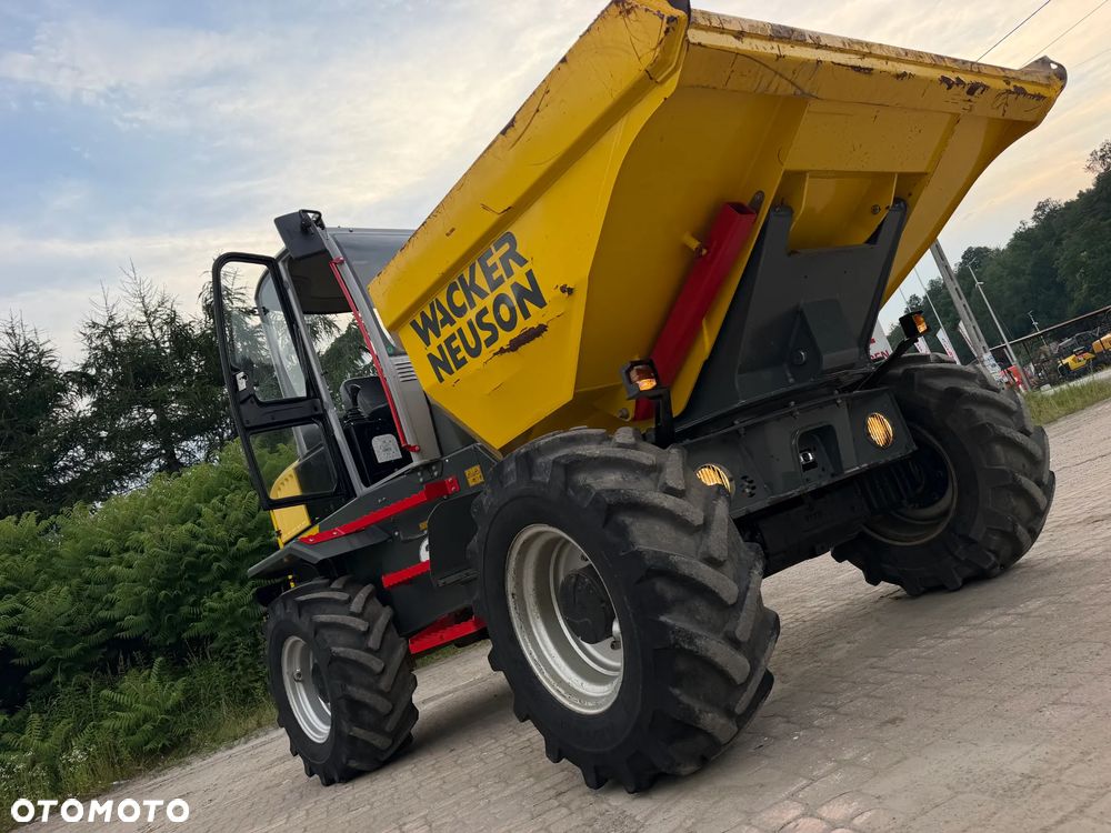 Wacker Neuson DW60 Wozidło Obrotowe 4x4. 6 ton ładowność z Pełną kabiną. OBROTOWA koleba 1350 mtg. 2021 rok. Jak nowe z salonu PERKINS turbo silnik. Pochodzi z Norweskiego Gospodarstwa Ziemniaczanego! Pełne sterowanie dżojstik REWERS HYDROSTATIC Ogrzewana Kabina Opony zero zużycia. Aktualna DEKRA. Kamery wysokiej jakośći! Zero luzów i wycieków. Szybka wolna jazda. Wielka Okazja. Ośswietlenie Rozbudowane. Hak kulka - 23