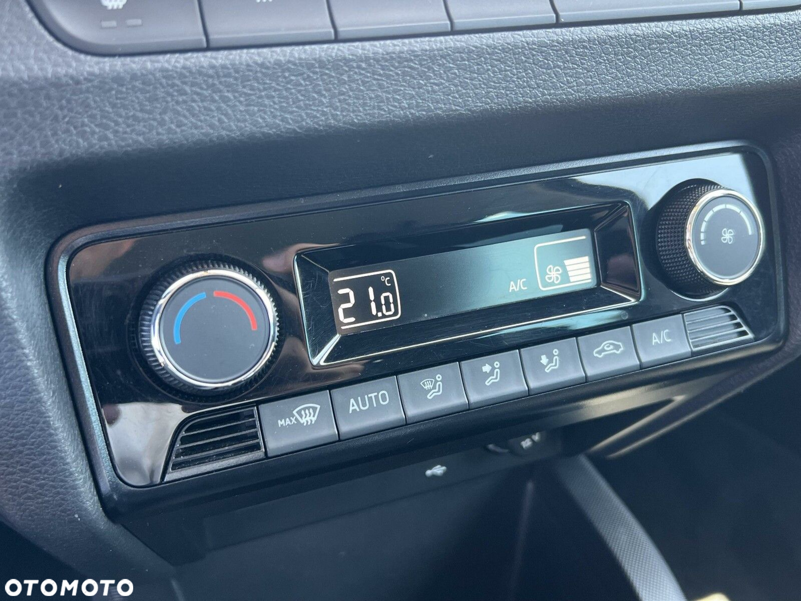 Skoda Fabia 1.0 TSI Ambition Plus DSG - 26