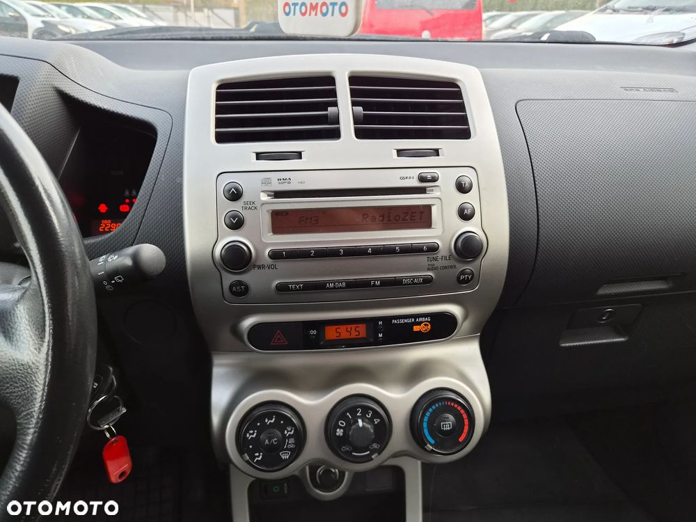 Toyota Urban Cruiser - 24