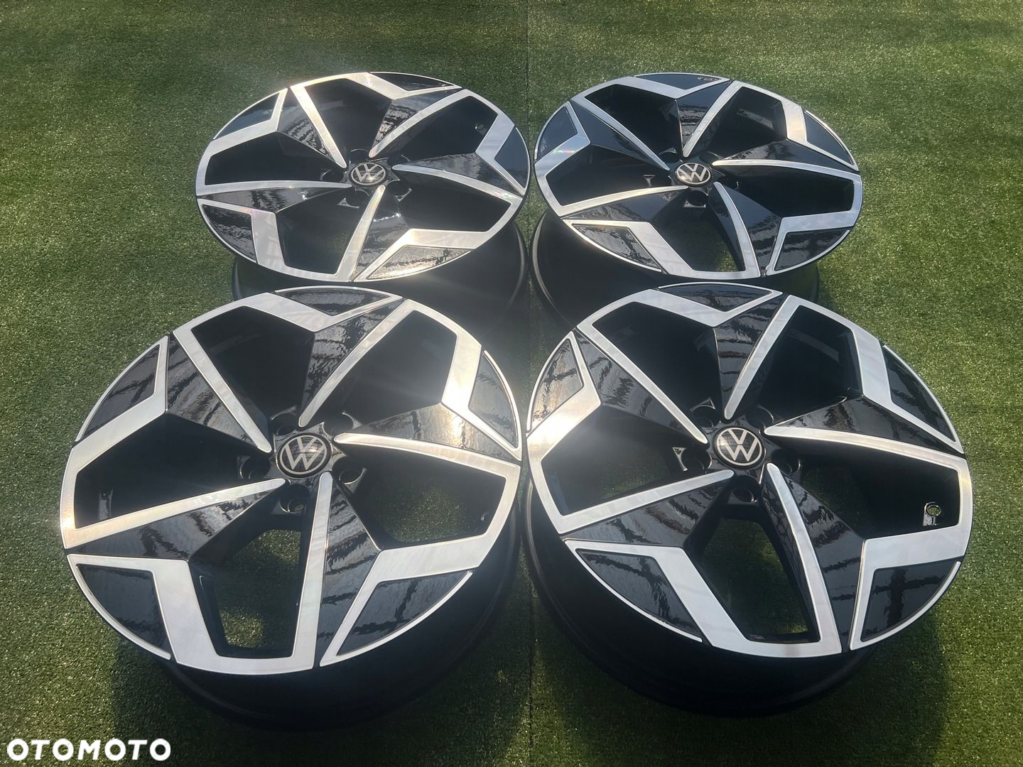 KOMPLET FELG FELGI ALU VOLKSWAGEN VW ID3 ID.3 GOLF TIGUAN 19 ORYGINALNE - 4