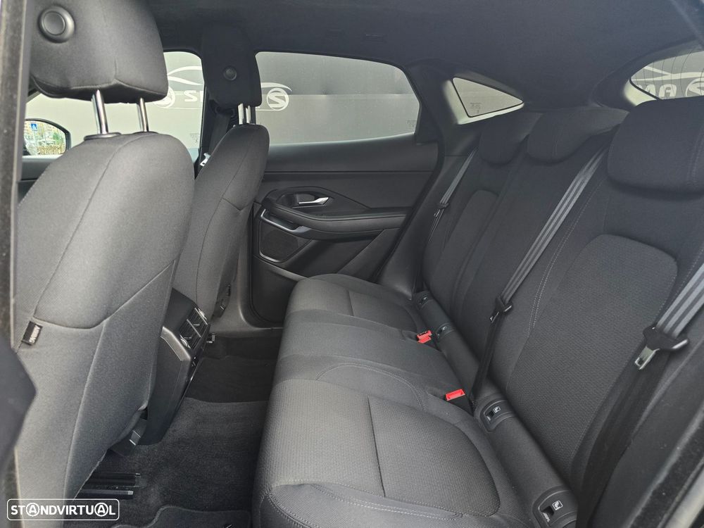 Jaguar E-Pace - 35