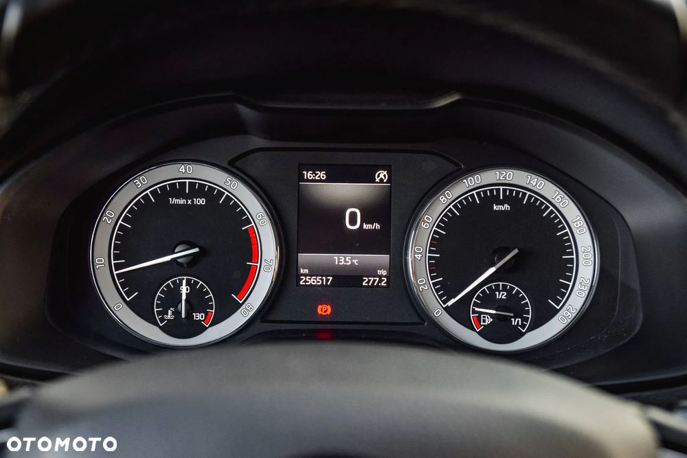 Skoda Karoq 1.5 TSI ACT 4x2 Ambition - 39