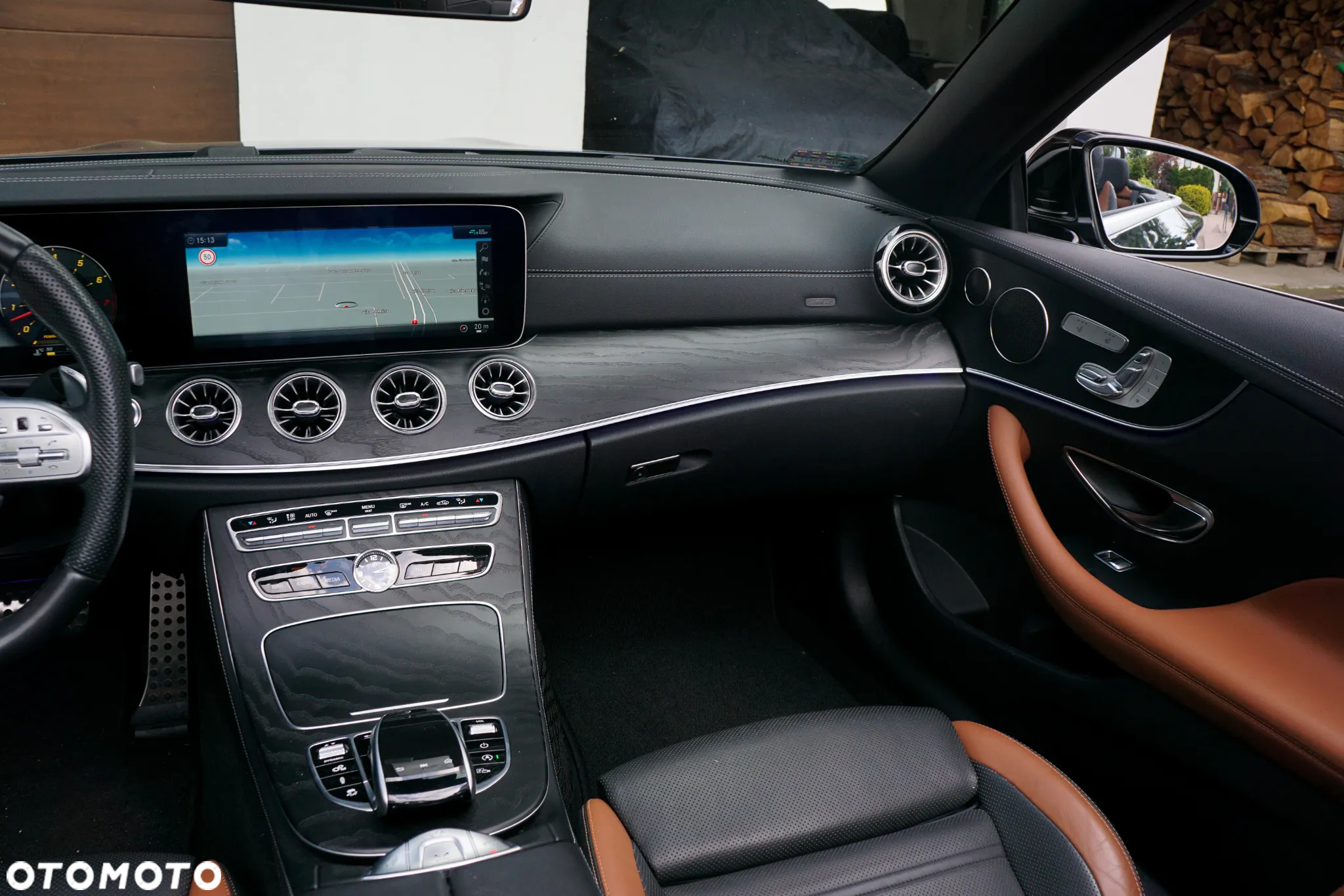 Mercedes-Benz Klasa E AMG 53 Kabriolet 4-Matic+ 9G-TRONIC - 16