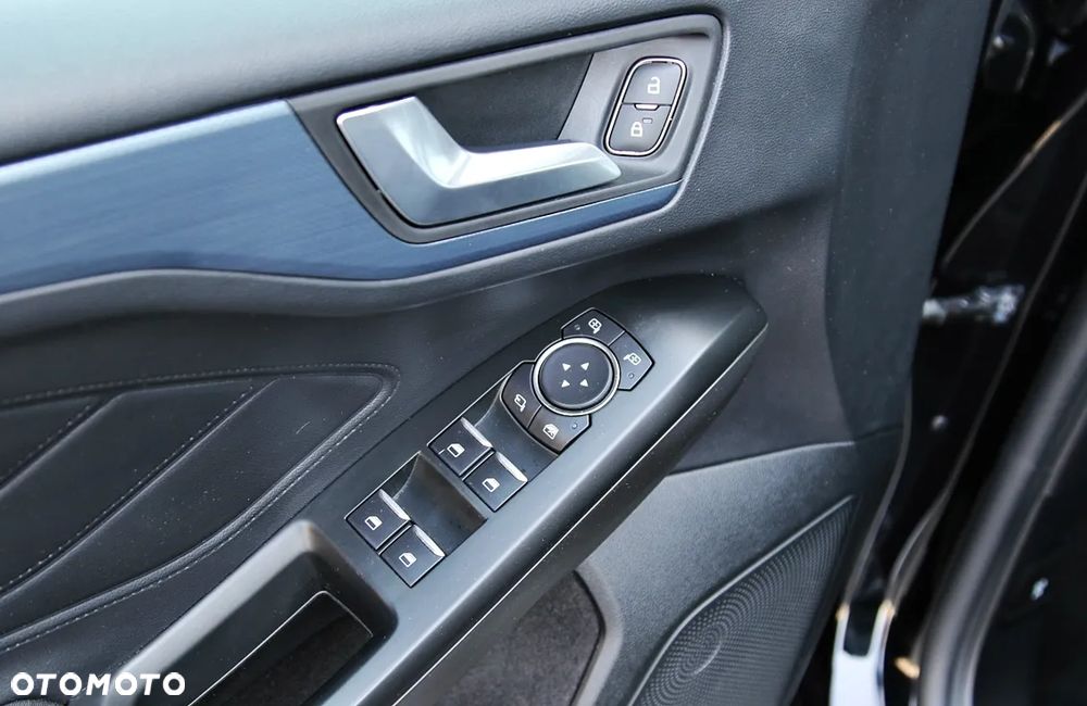 Ford Focus 1.0 EcoBoost Active - 19