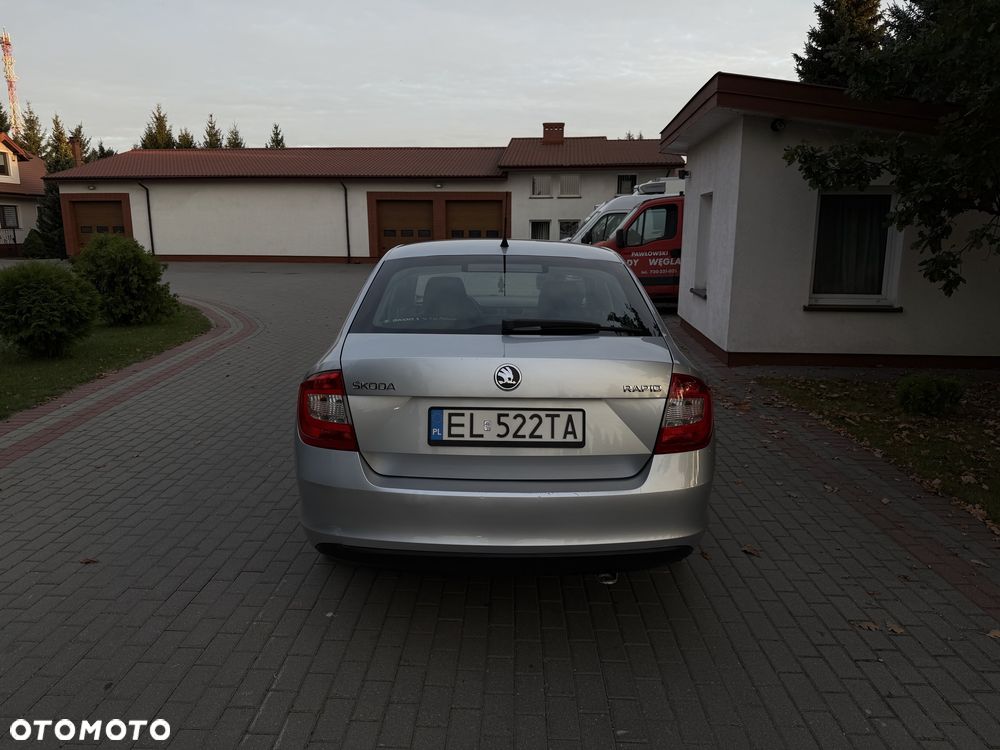 Skoda Rapid 2014 photo 5