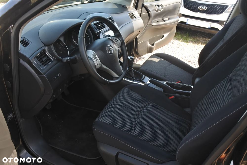 Nissan Pulsar 1.2 DIG-T Tekna EU6 - 9