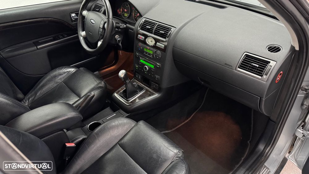 Ford Mondeo 2.0 TDCI Ghia Executive - 26