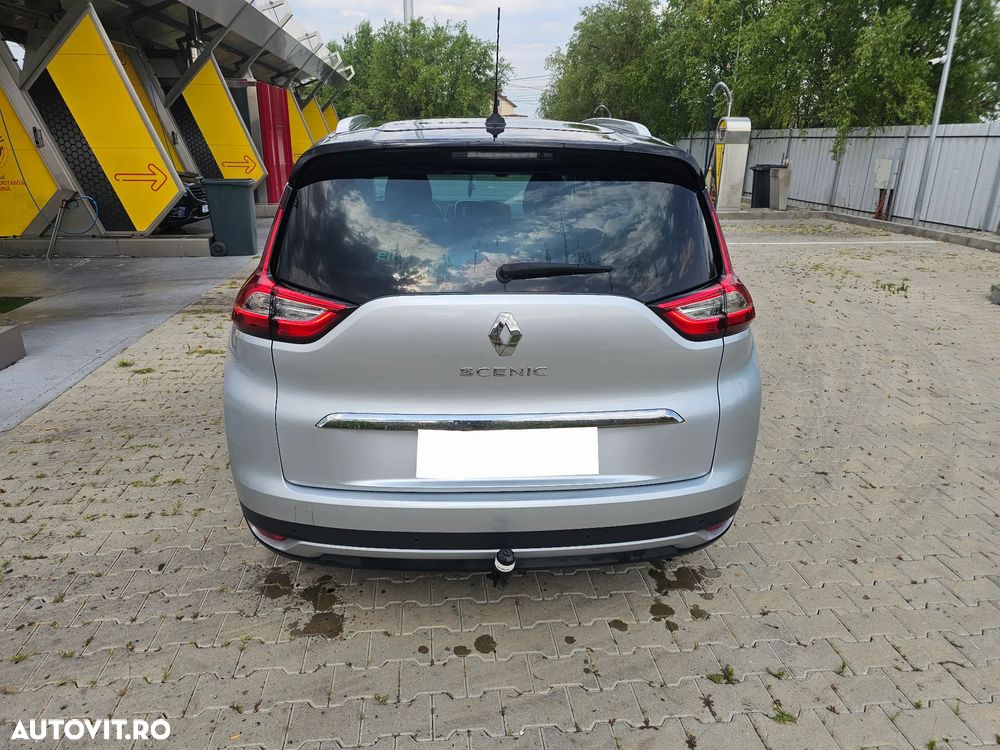 Renault Grand Scenic - 8