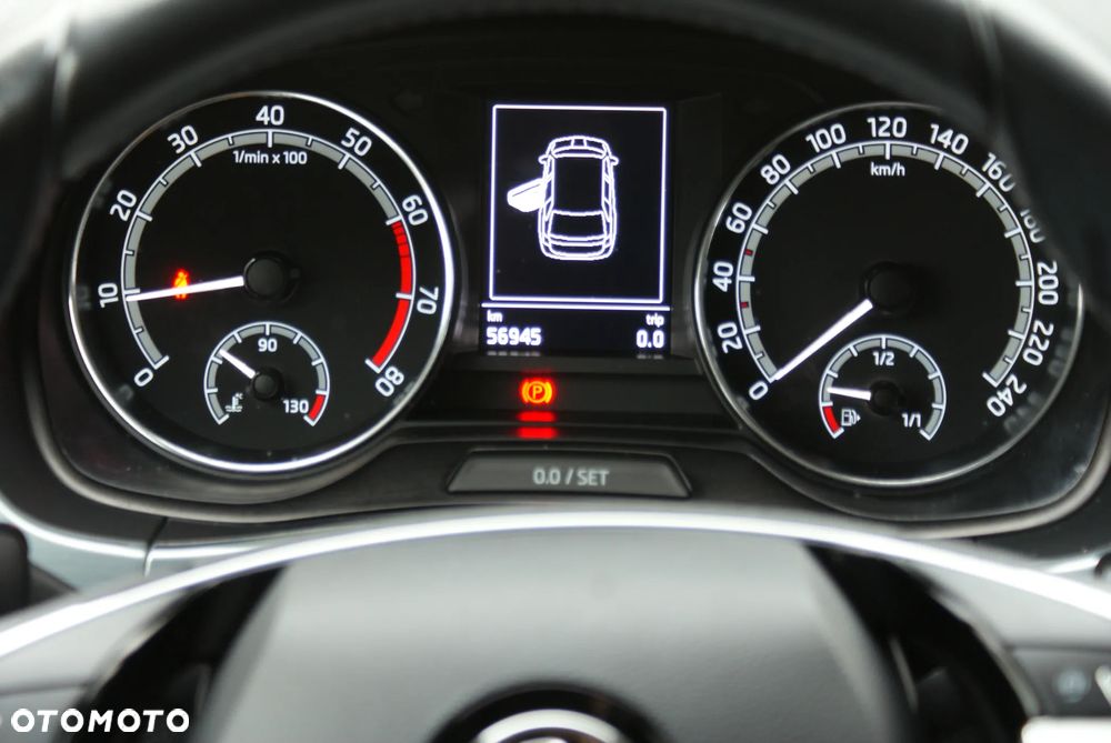 Skoda Fabia 1.0 TSI Style Color - 8