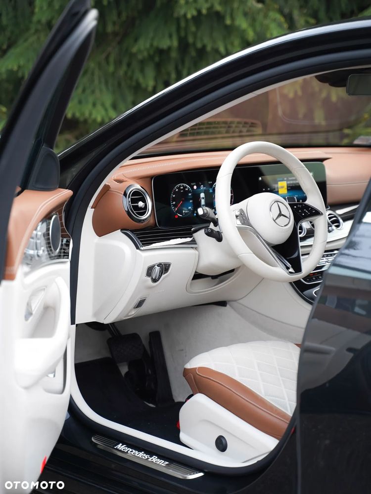 Mercedes-Benz Klasa E 400 d 4-Matic AMG/Avantgarde - 17
