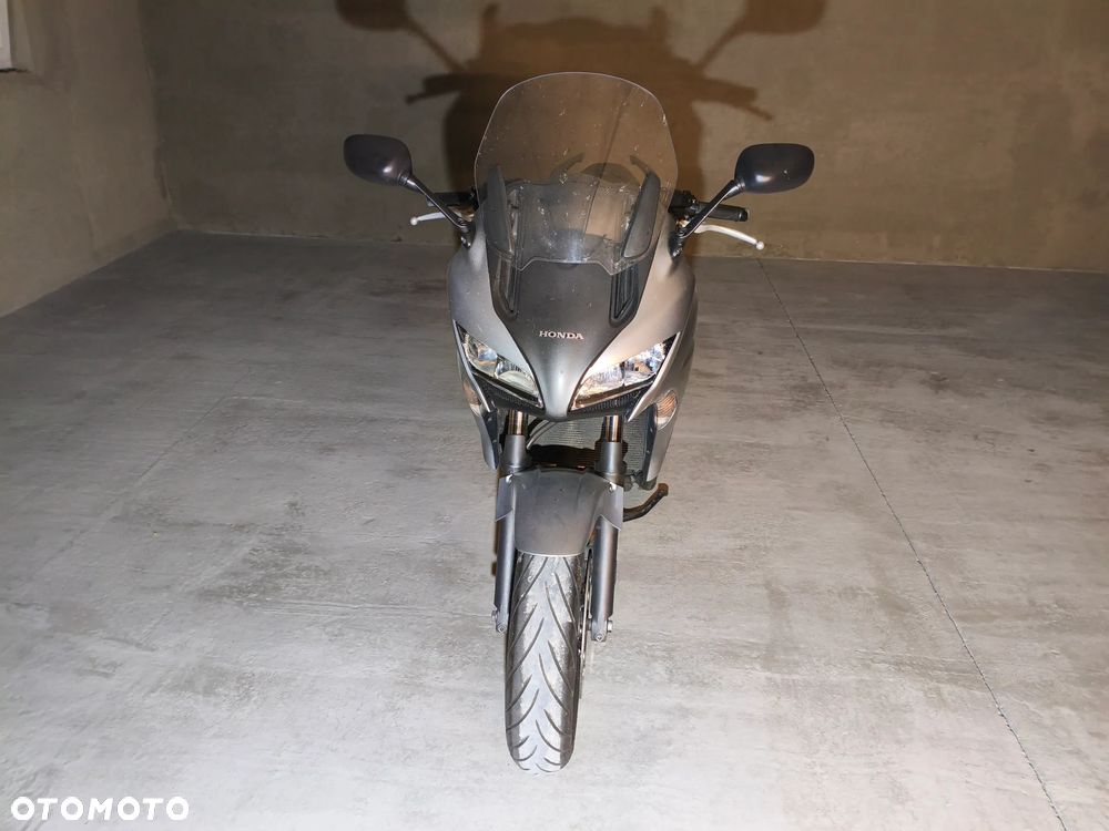 Honda CBF - 2