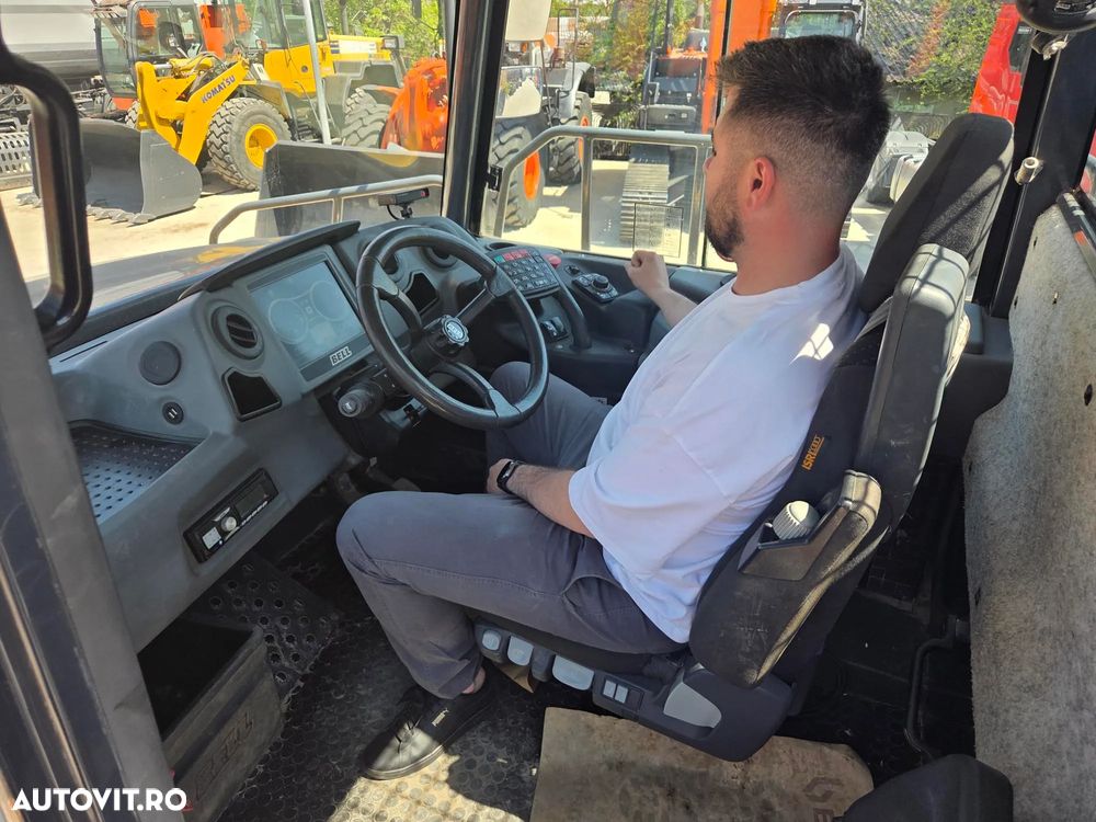 Bell DUMPER 6x6, 2020, 4980h, bena 21mc, util 30 t, intoarce in 8m, Mercedes 335CP, cutie viteze automata, viteza 50km/h, INMATRICULABIL definitiv, gresare automata, capota rabatabila, produs in GERMANIA, anv 70% ok, leasing 4 ani-PROMOTIE 149.000 EUR+tva - 32