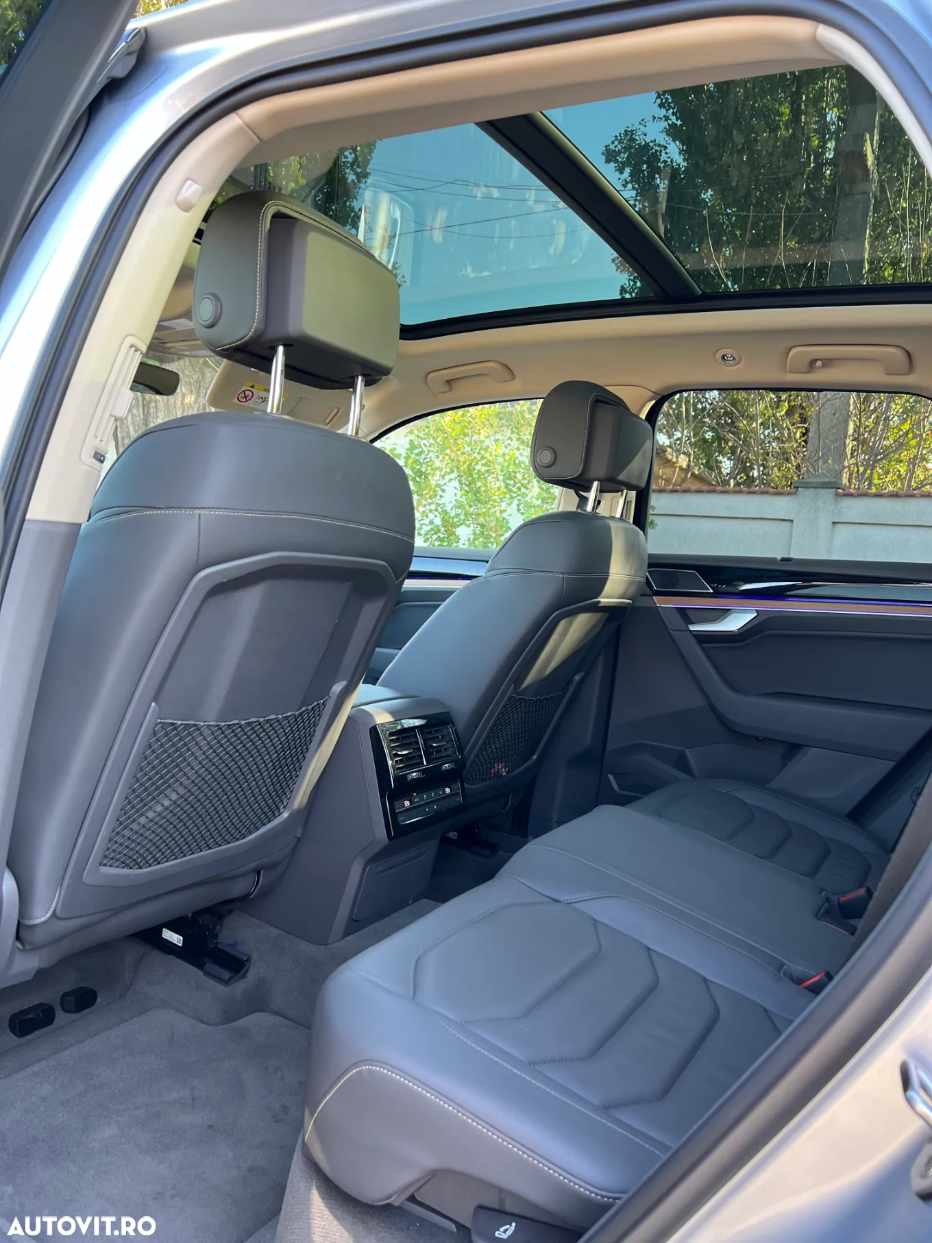 Volkswagen Touareg V6 TDI 4MOTION R-Line - 4