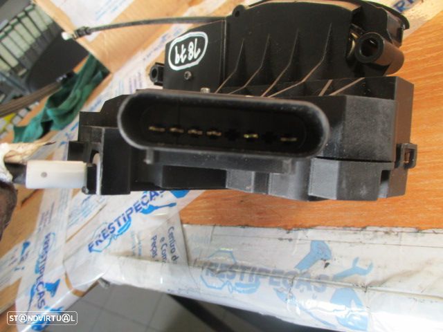 Fecho R26413CB FORD C MAX 2014 TE ELETRICO - 4