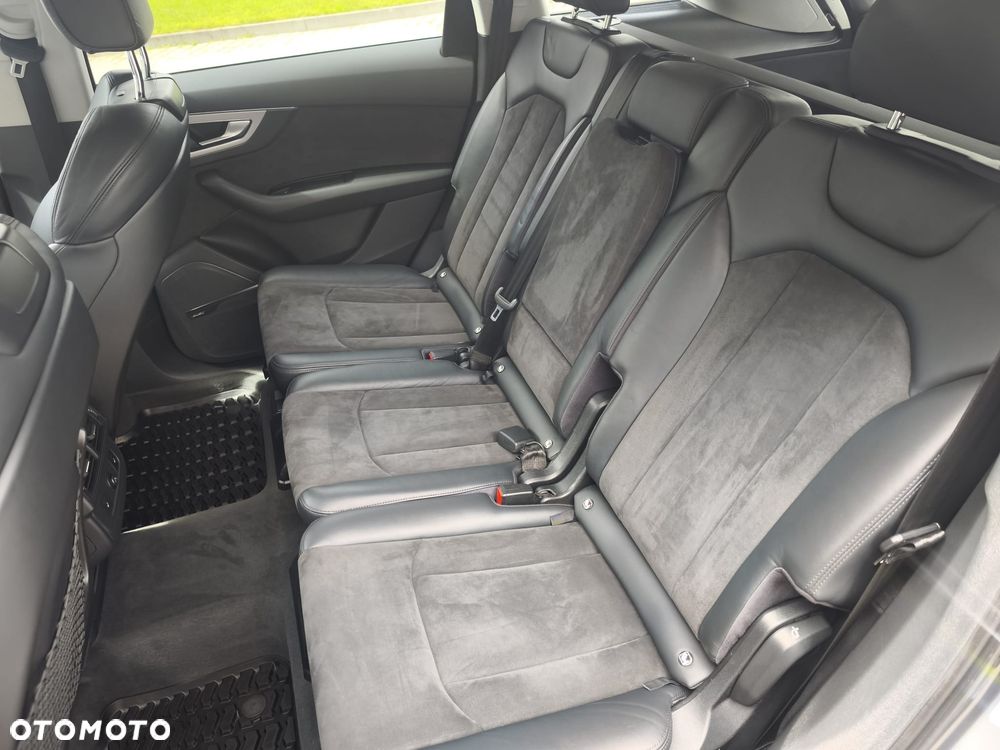 Audi Q7 - 9