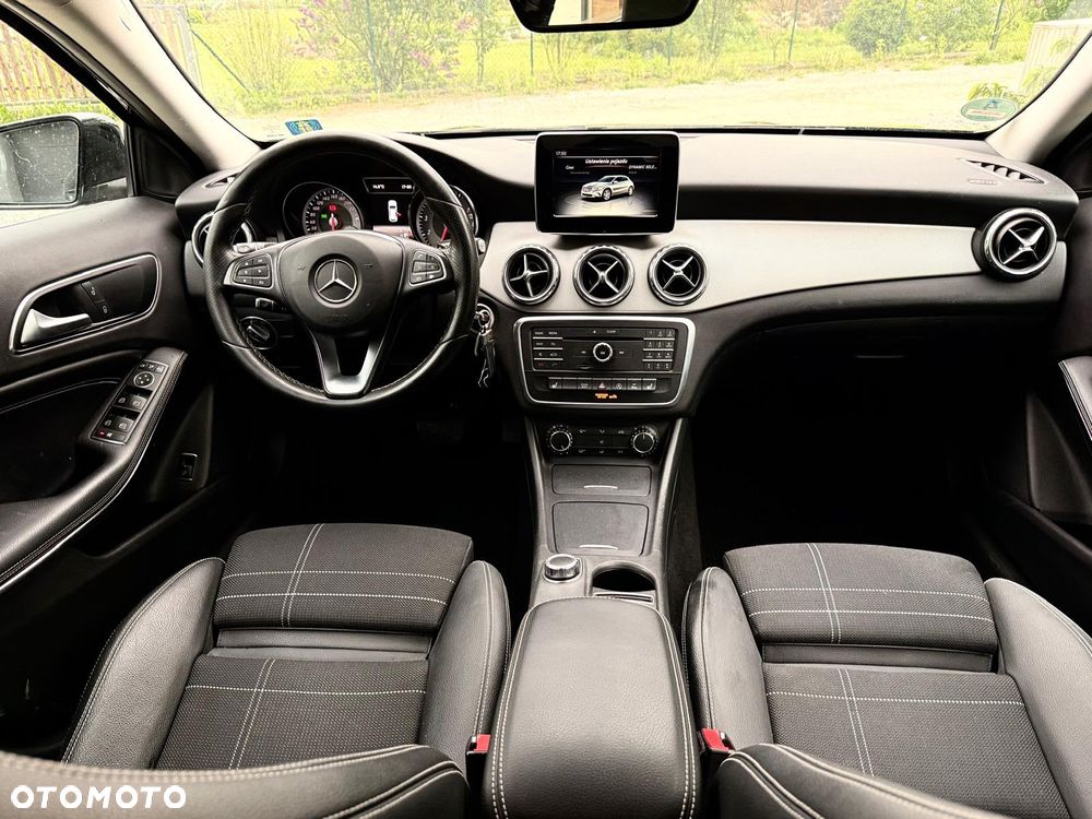 Mercedes-Benz GLA 200 7G-DCT Style - 13