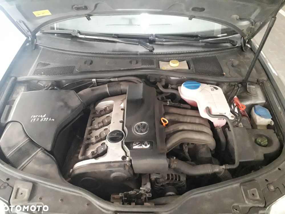 Volkswagen Passat 2.0 5V Trendline - 12