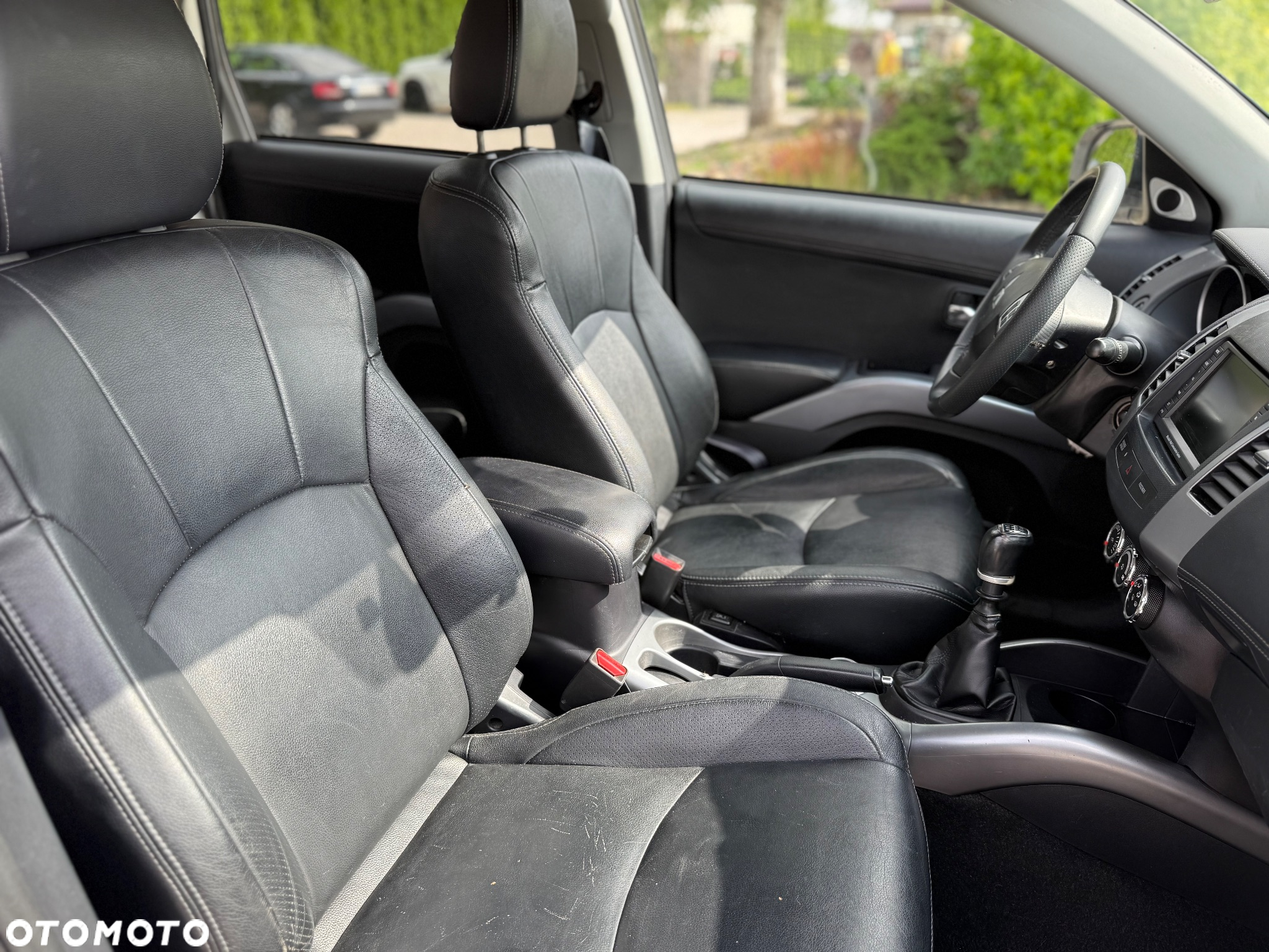 Mitsubishi Outlander - 9