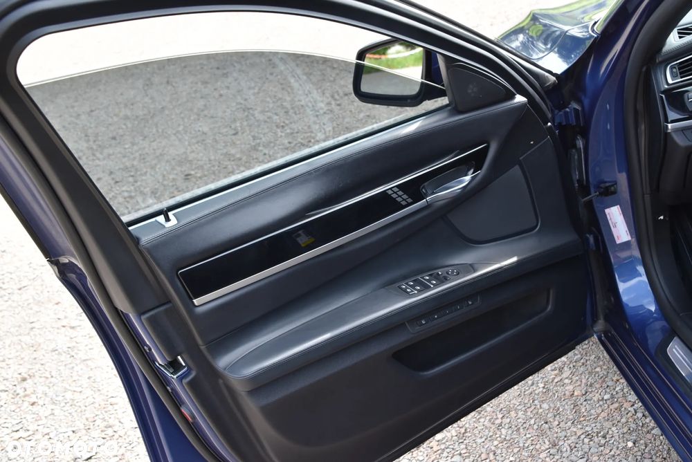 BMW-ALPINA B7 Bi-Turbo Switch-Tronic - 16