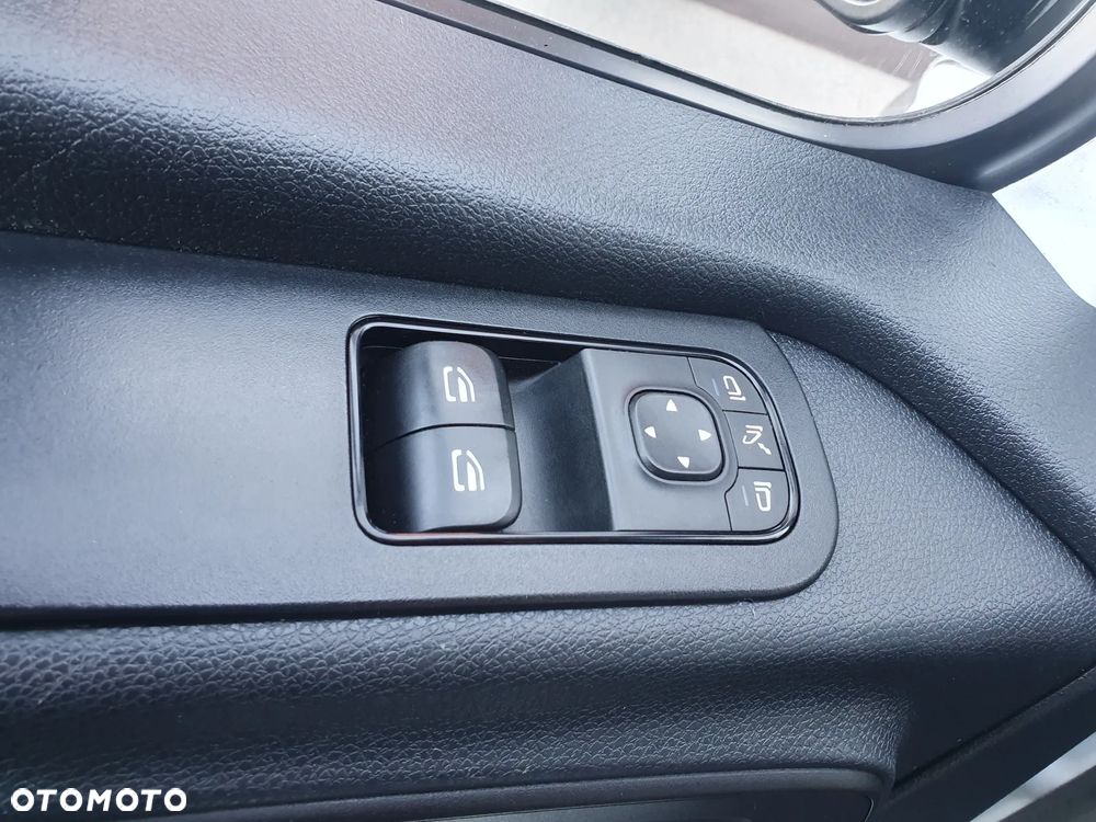 Mercedes-Benz SPRINTER - 20