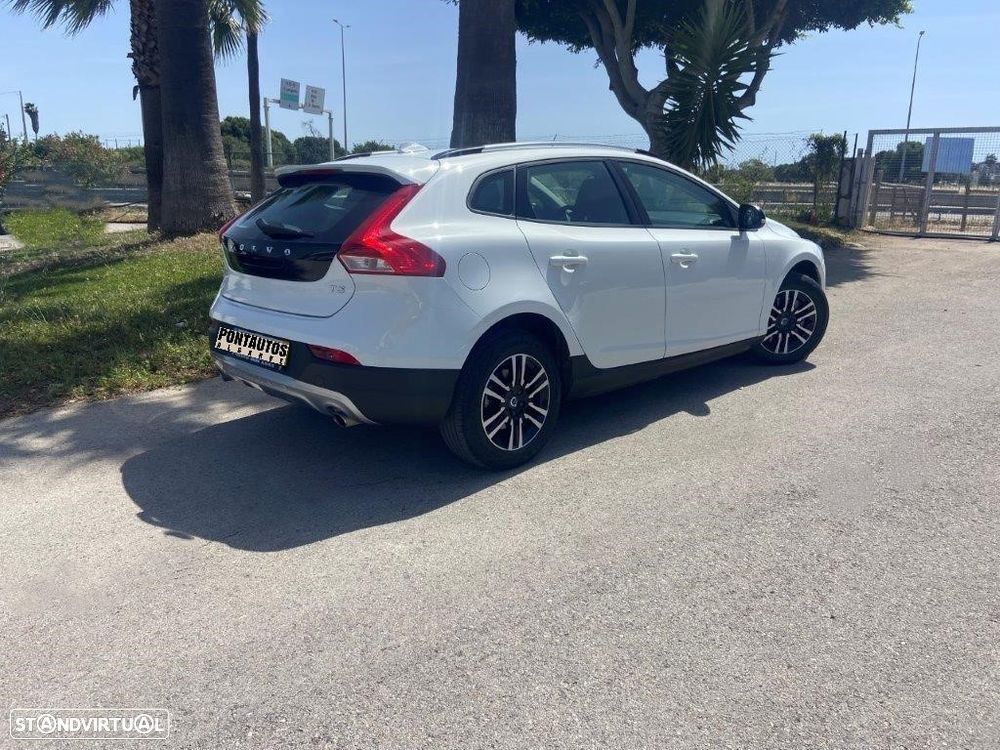 Volvo V40 Cross Country 1.5 T3 Plus Geartronic - 19