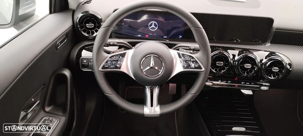 Mercedes-Benz A 200 Standard - 23