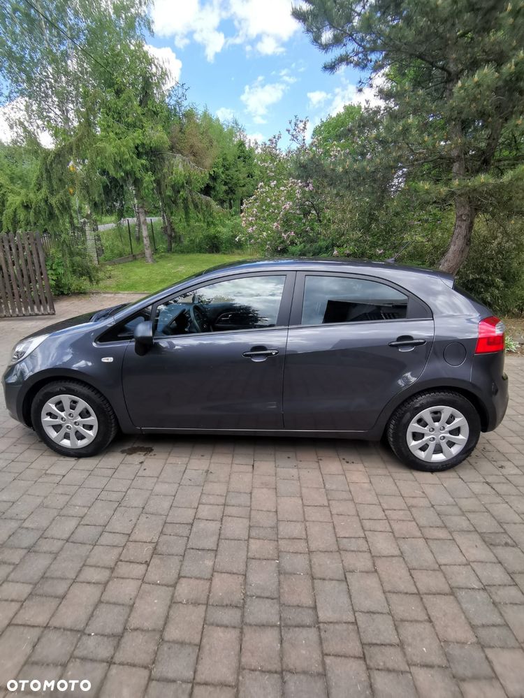 Kia Rio 1.2 Edition 7 - 9