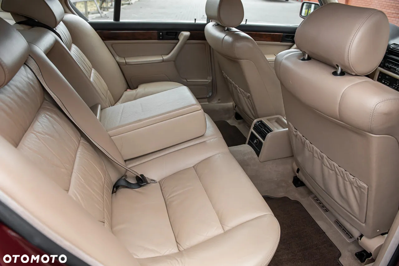 BMW Seria 7 - 28