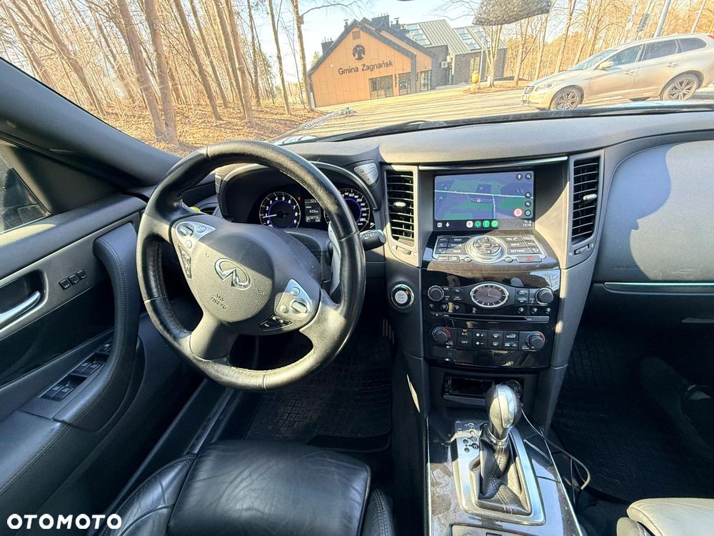 Infiniti QX70 - 13