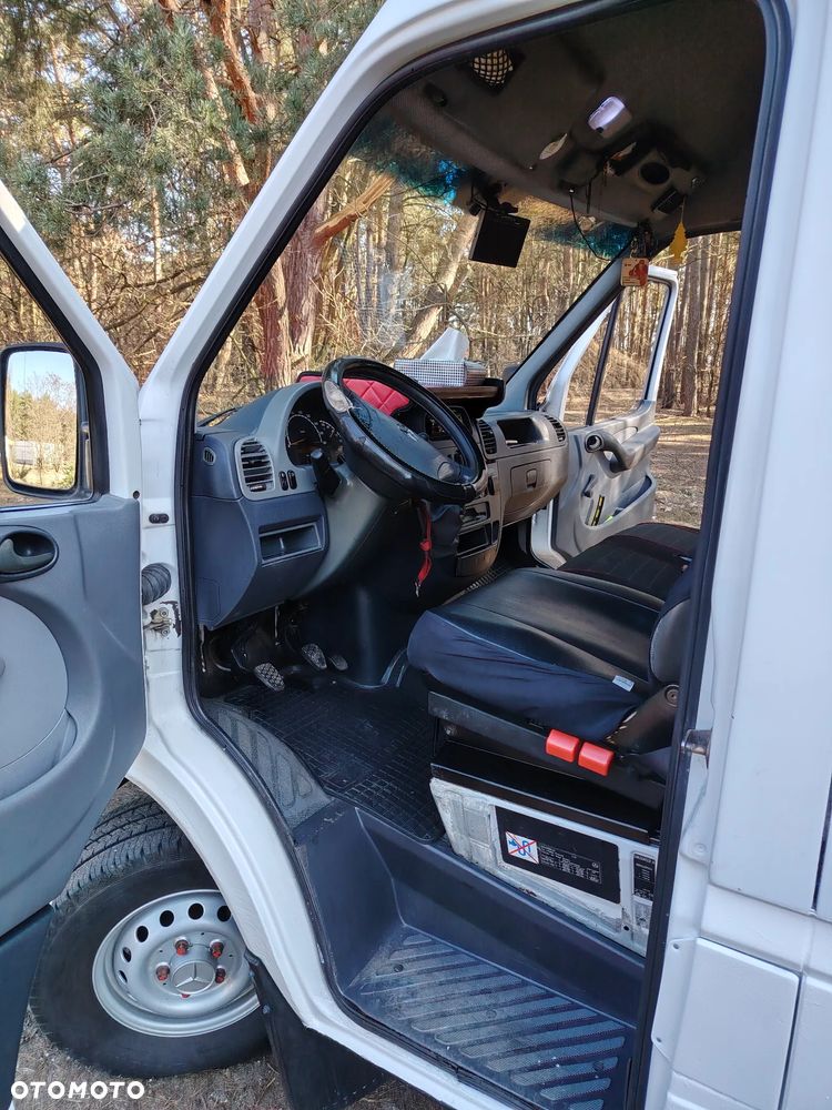 Mercedes-Benz Sprinter - 5