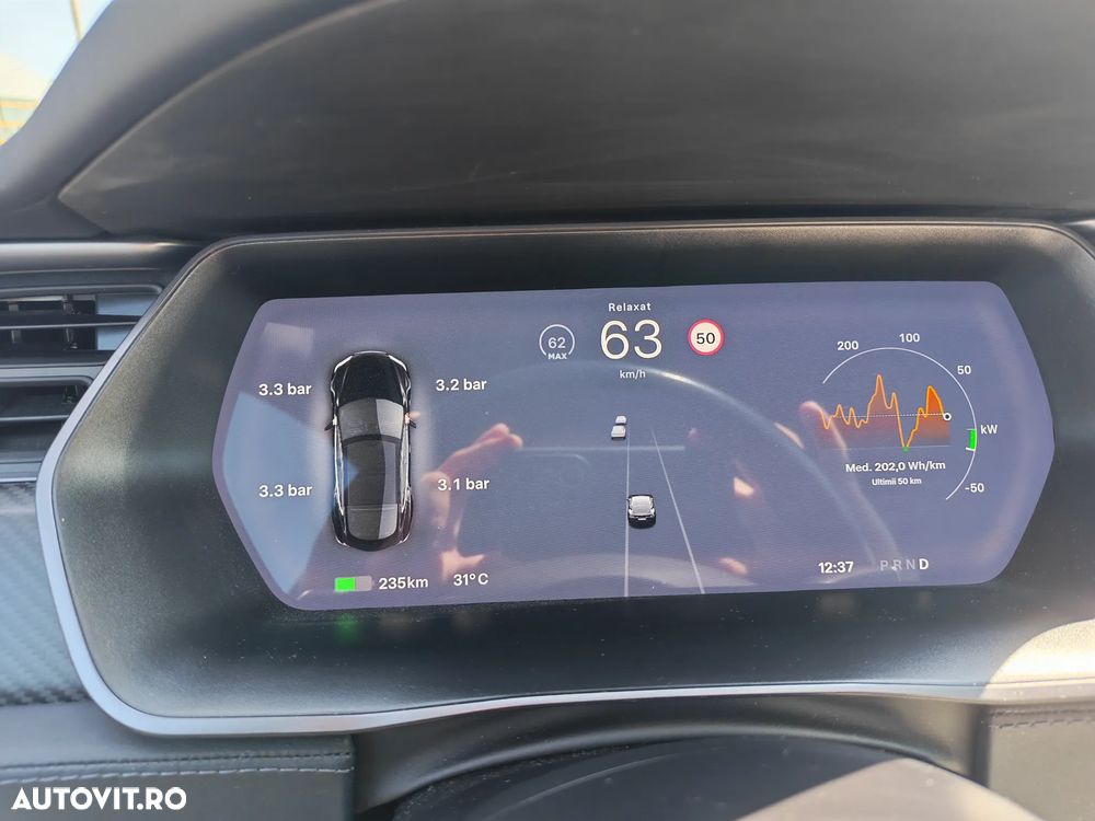 Tesla Model S - 17