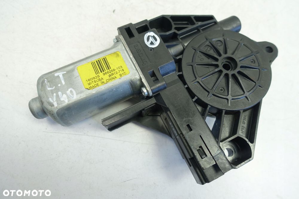 Volvo V40 II SILNICZEK PRZEDNIEJ SZYBY lewy przód - 1