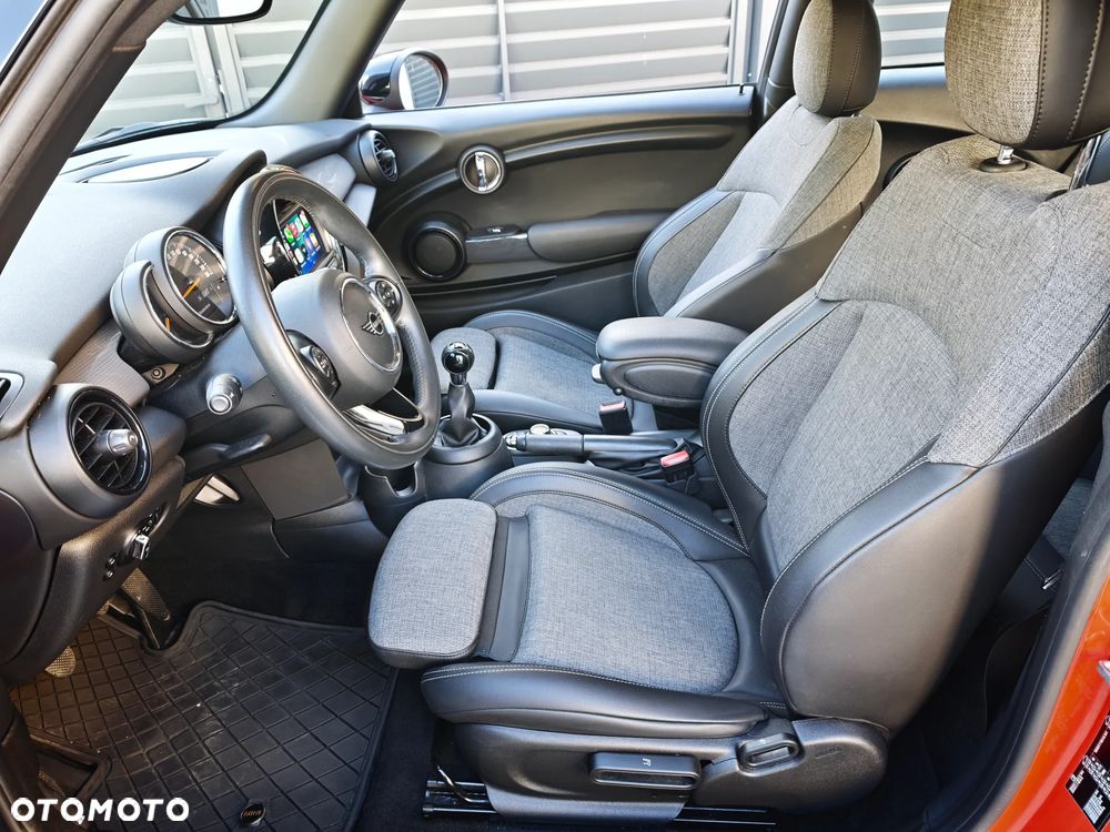 MINI Cooper Essential Trim - 21