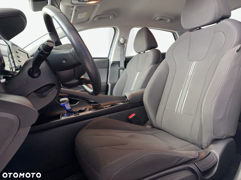 Hyundai Elantra - 10