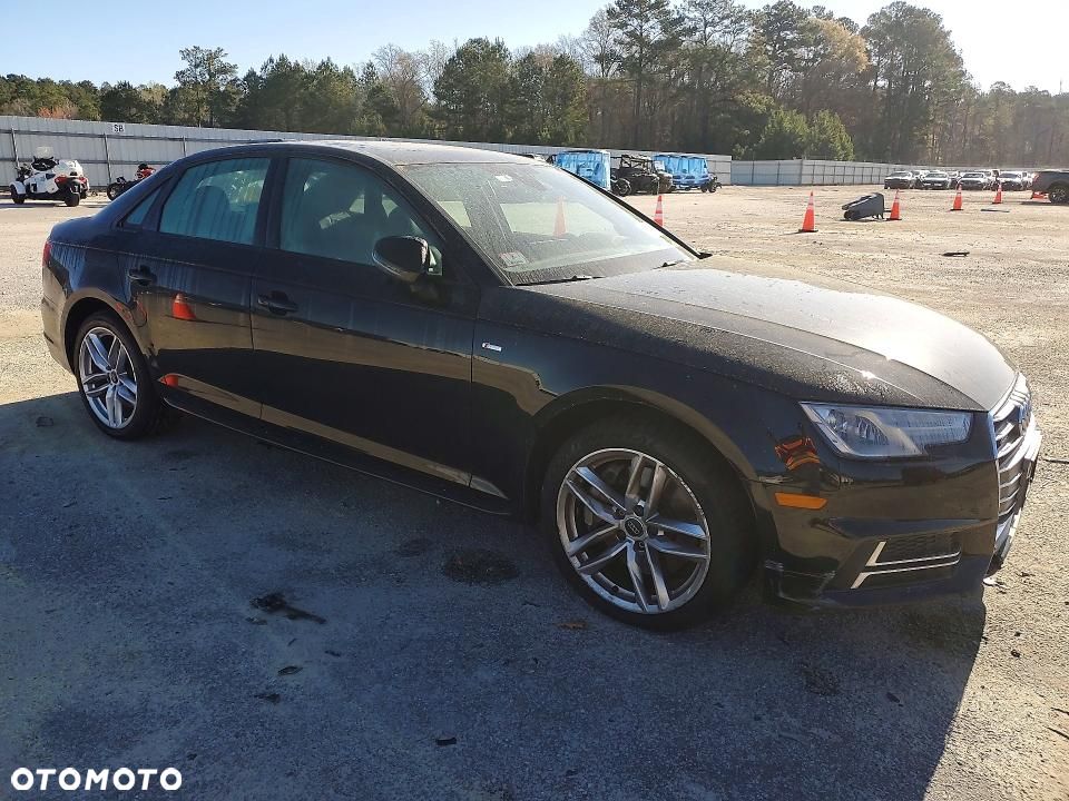 Audi A4 Limousine - 4