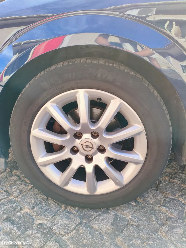 Opel Astra 1.3 CDTi Cosmo - 4