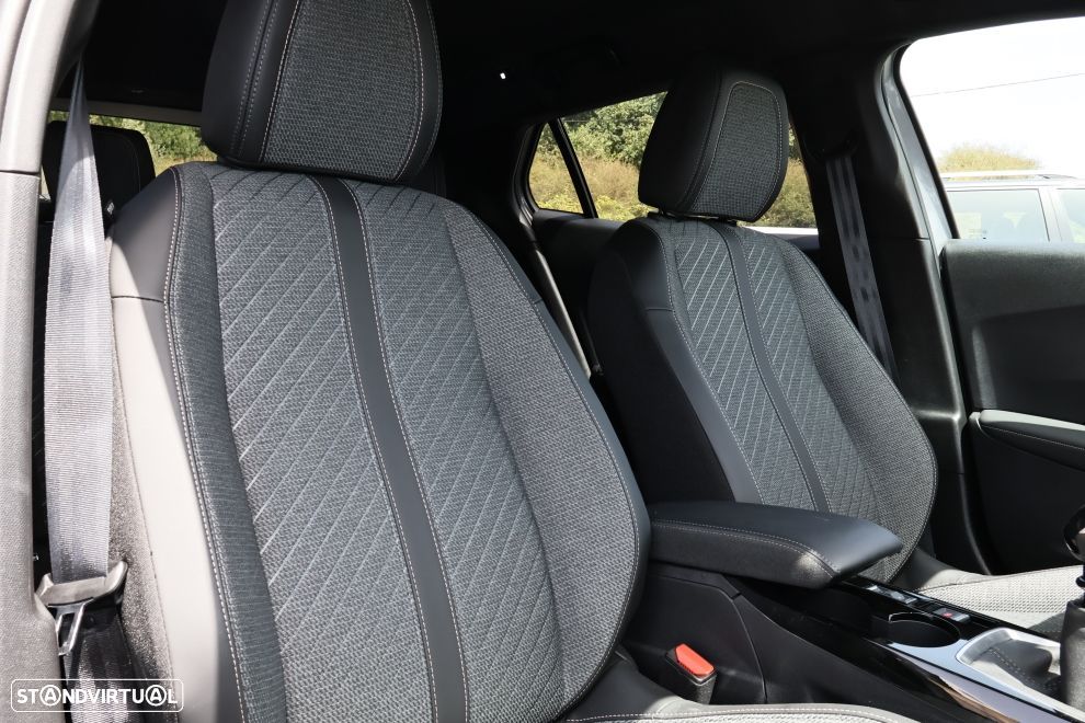 Peugeot 2008 1.2 Allure - 11