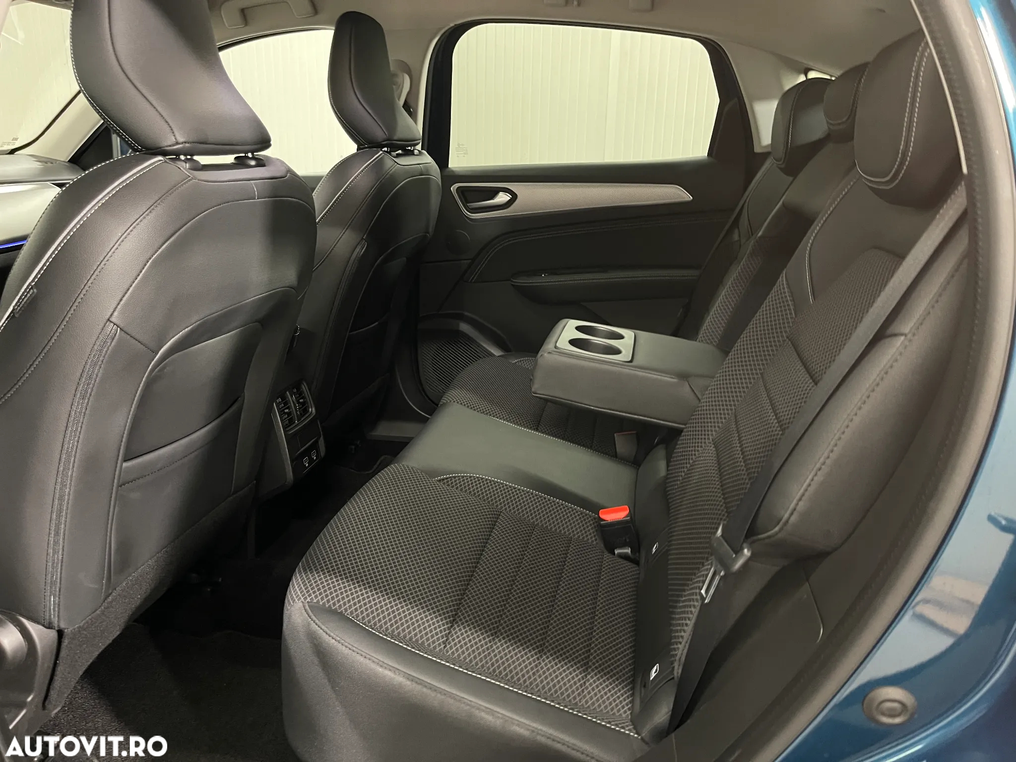 Renault Arkana E-TECH 145 Evolution - 12