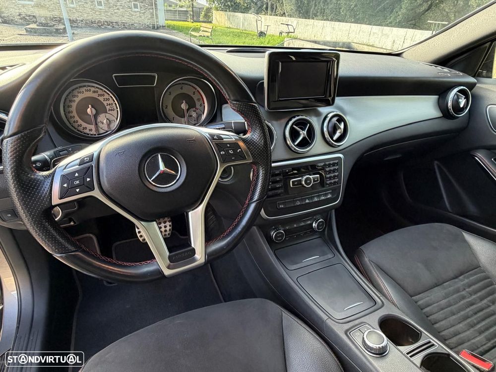 Mercedes-Benz GLA 220 d 7G-DCT AMG Line - 14