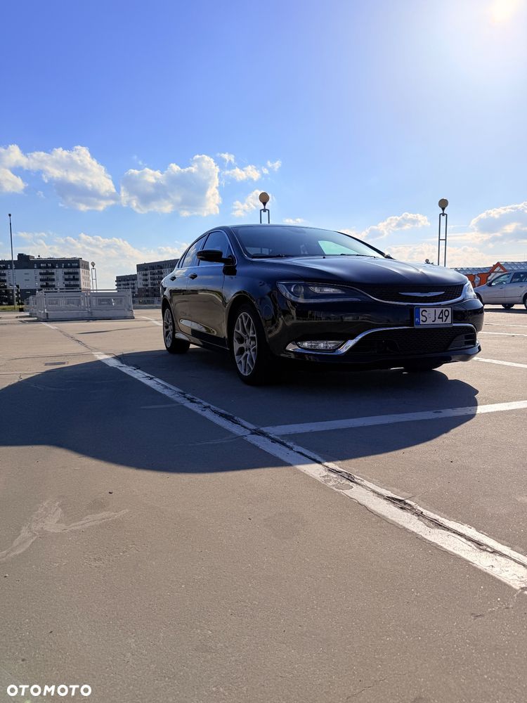 Chrysler 200 - 2