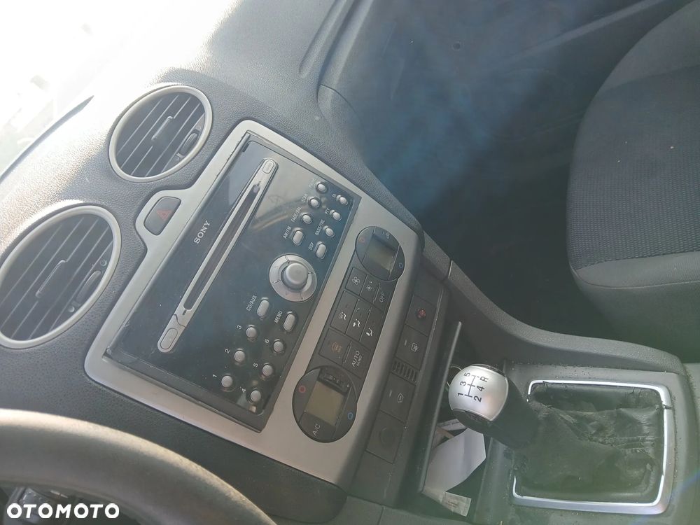 ford focus MK2 II V3 fotel fotele kanapa deska kokpit podsufitka boczek boczki klamka podłokietnik - 4