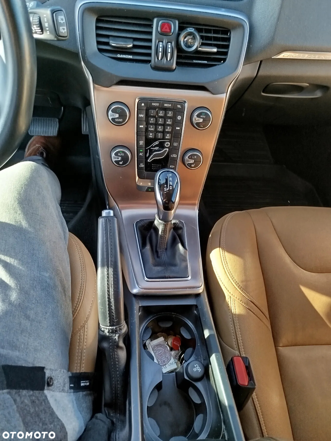 Volvo V40 Cross Country D2 Drive-E Momentum - 12