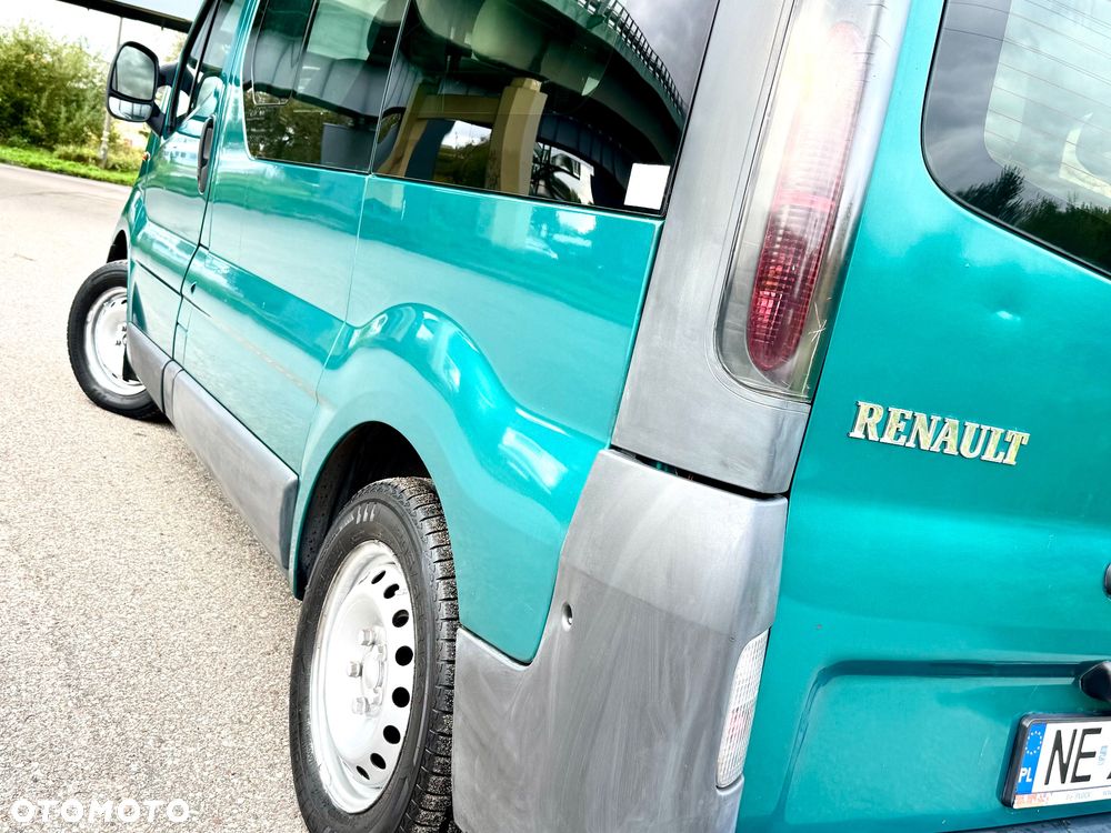 Renault Trafic 1.9 dCi Passenger Expression - 9