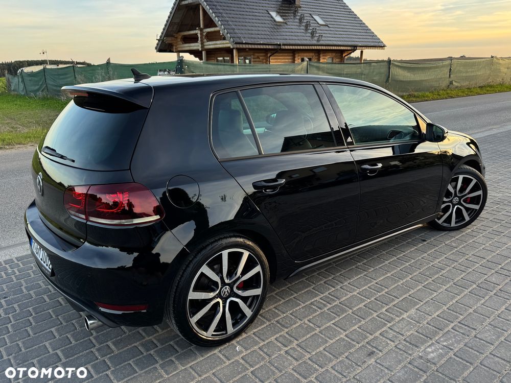 Volkswagen Golf 2.0 GTI adidas - 5