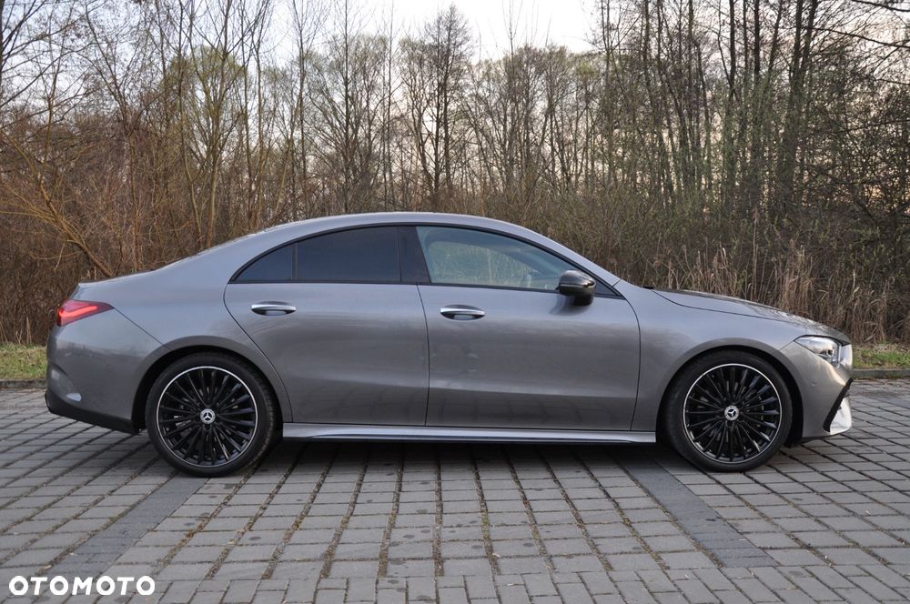 Mercedes-Benz CLA - 4