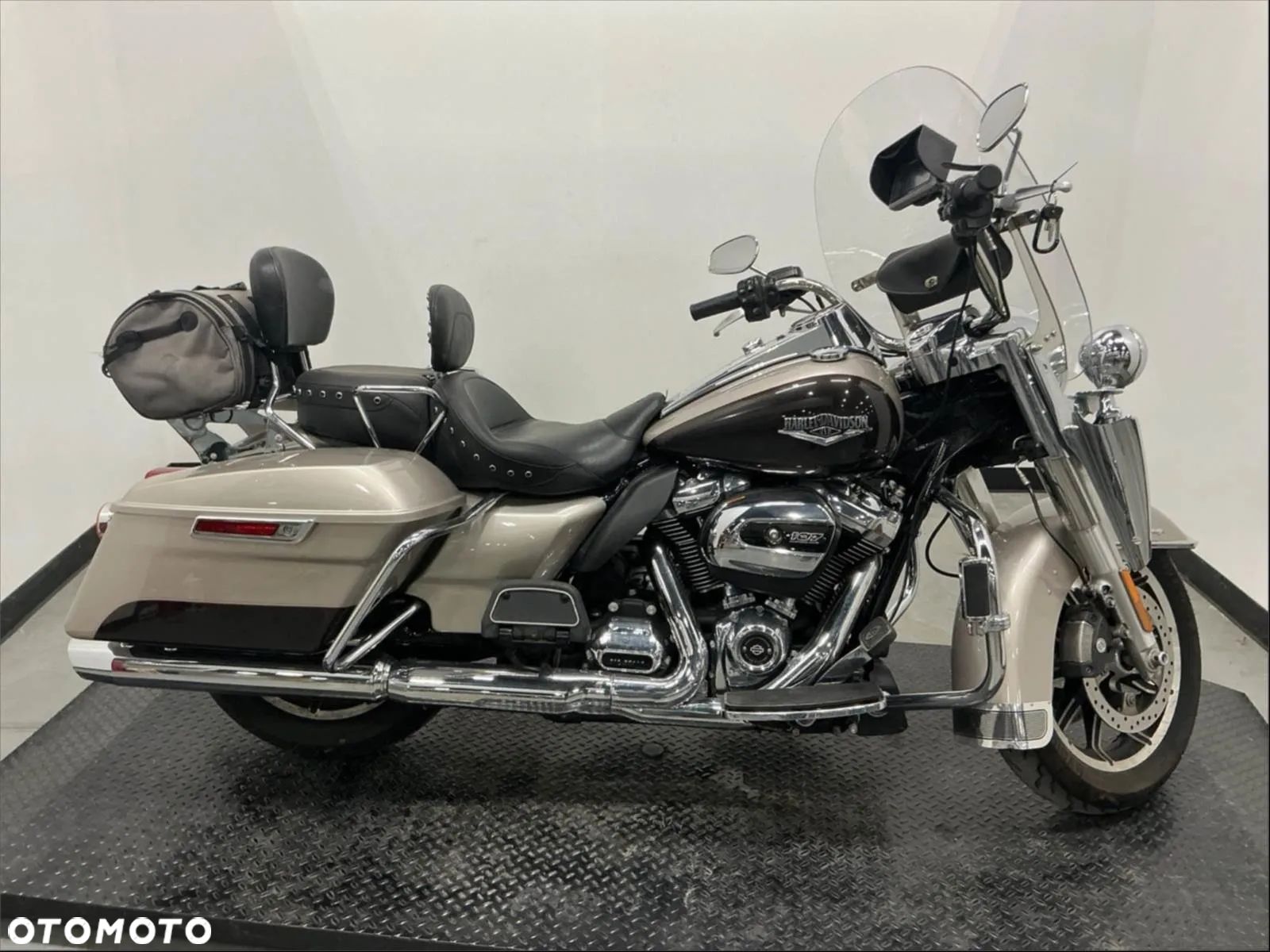 Harley-Davidson Touring Road King - 1