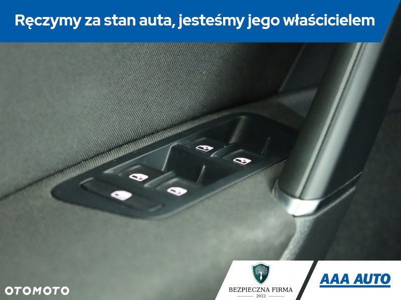 Volkswagen Golf - 16