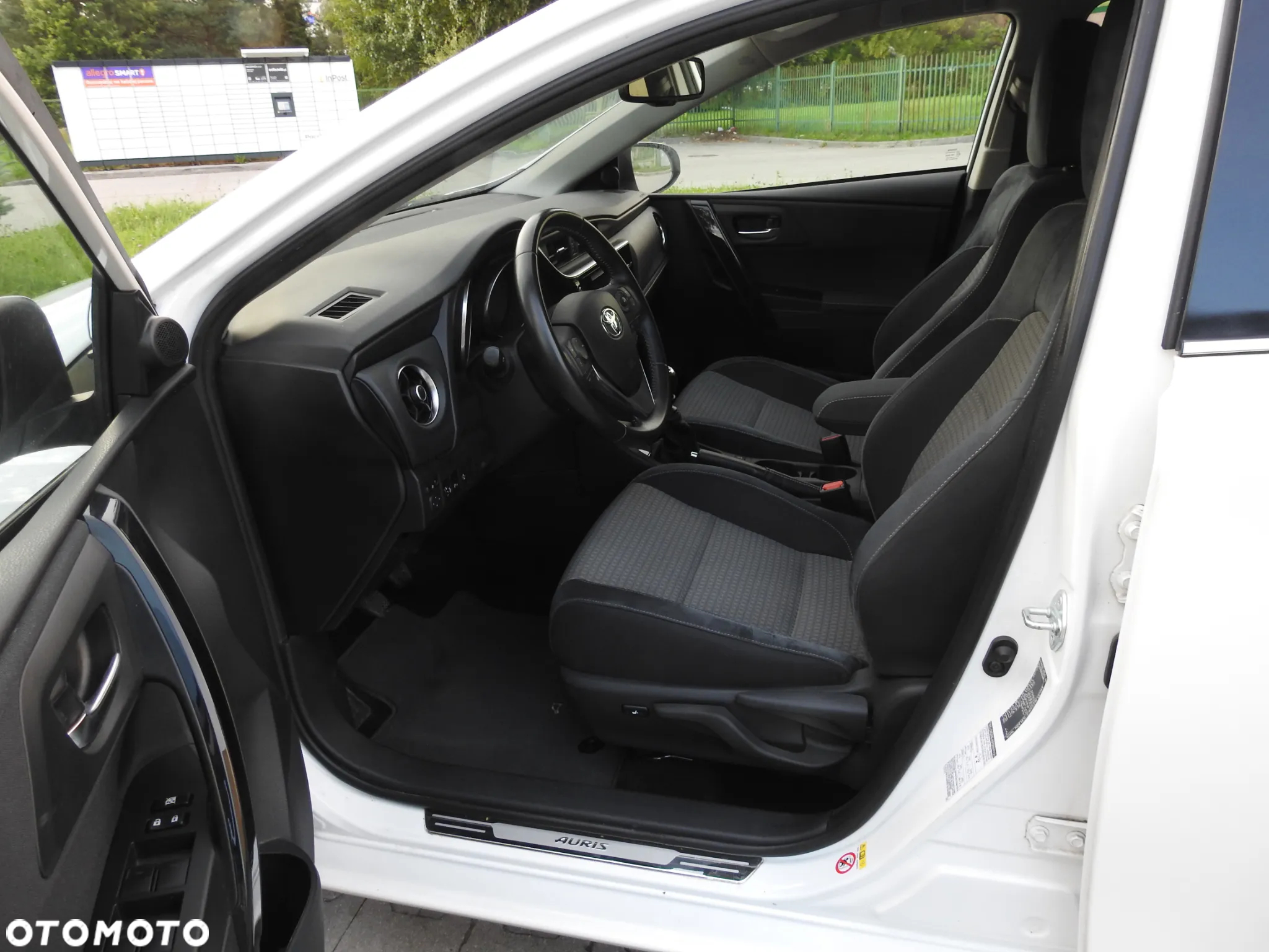Toyota Auris 1.2 T Premium - 12