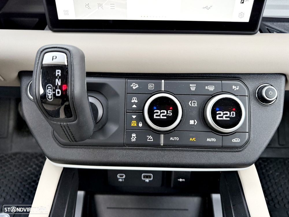 Land Rover Defender 2.0 P400e 110 AWD X-Dynamic SE - 18